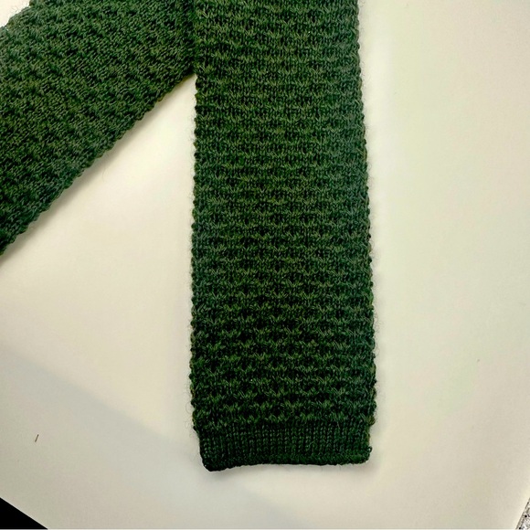 🥂SOLD🥂100% Wool Knit Dark Green Slim Van Boven Straight Edged Tie 2.75” - Picture 2 of 9